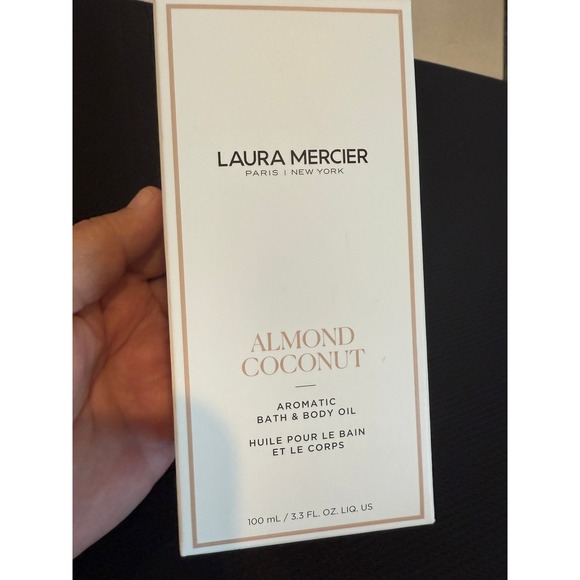 Laura Mercier paris Almond Coconut Aromatic bath & Body‎ Oil 3.3 fld oz NEW - Picture 1 of 3